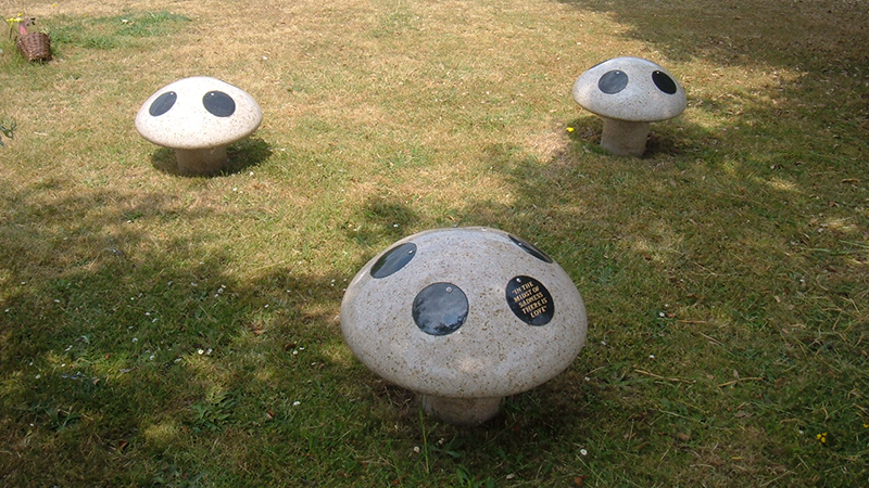 Memorial toad stool at Erith Cemetery